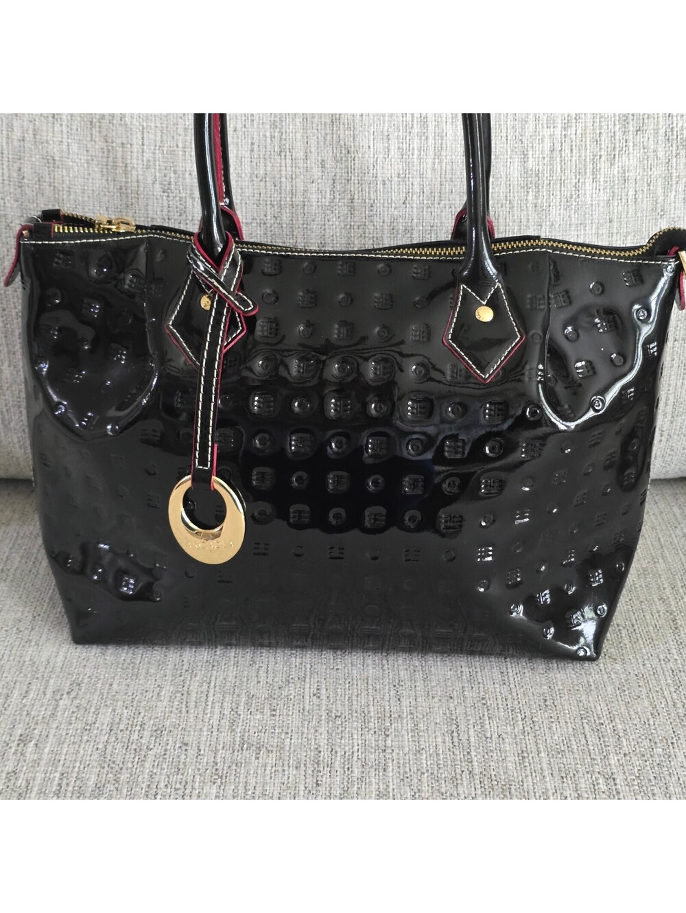 Arcadia Italy Black Patent Leather Embossed Logo Tote Handbag Gold Hardware